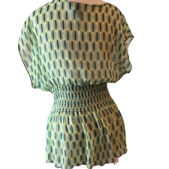 Bisou Bisou Sheer Green Elastic Waist Top - Picture 4 of 9